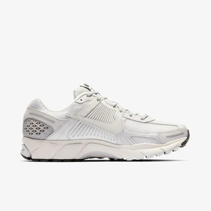Nike NIKE ZOOM VOMERO 5 SP 