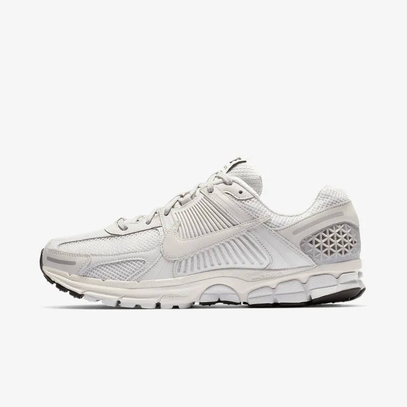 Nike NIKE ZOOM VOMERO 5 SP 