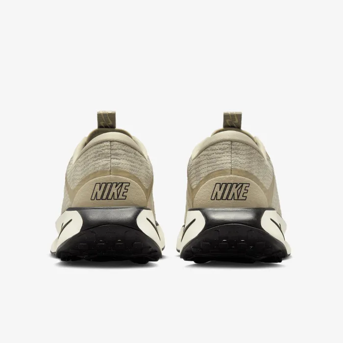 Nike MOTIVA 