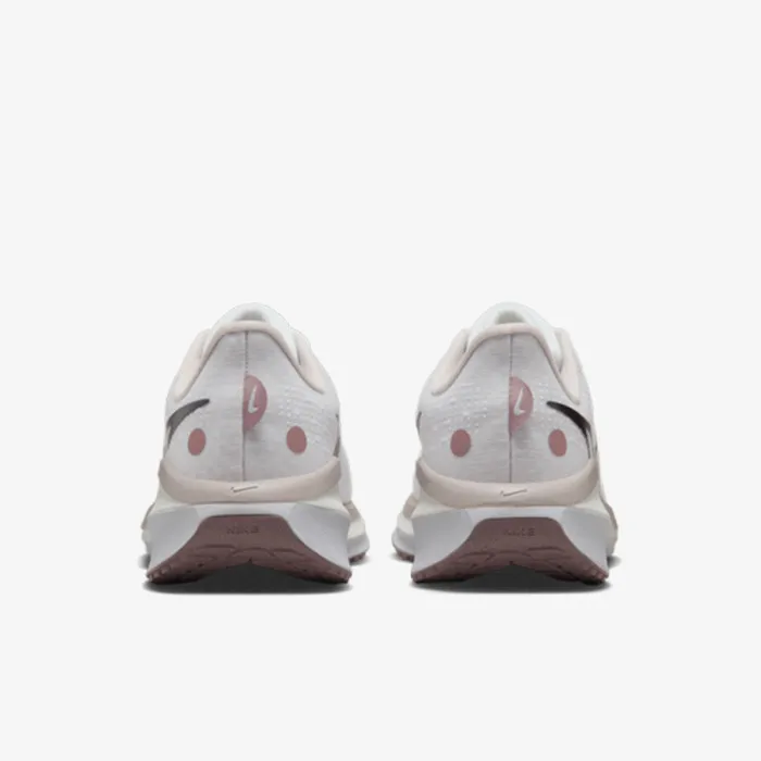 Nike W  VOMERO 17 