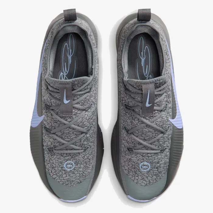 Nike LEBRON TR 1 