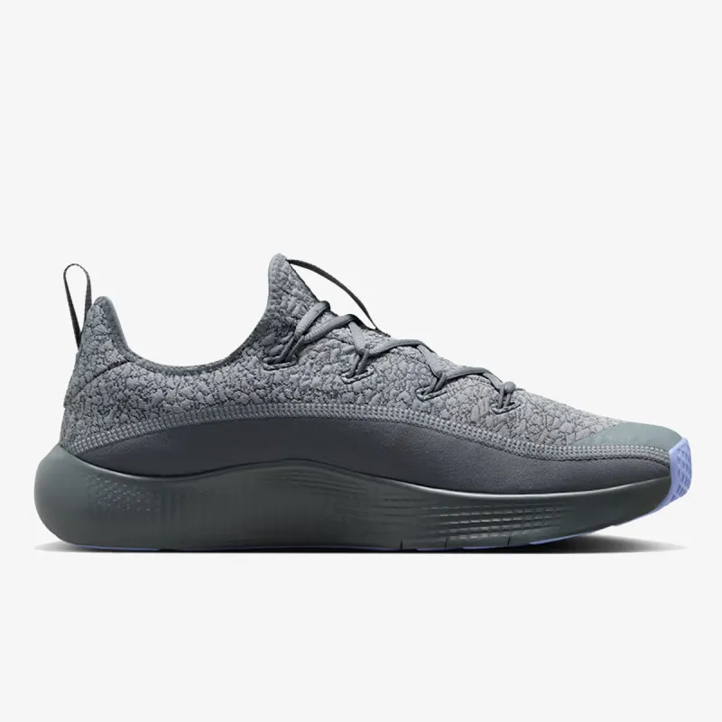 Nike LEBRON TR 1 