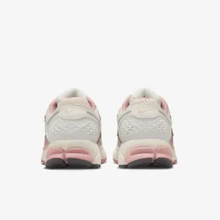 Nike W NIKE ZOOM VOMERO 5 NEWS 