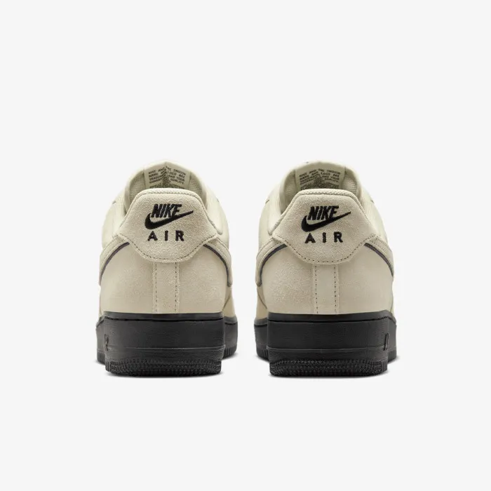 Nike AIR FORCE 1 '07 LV8 