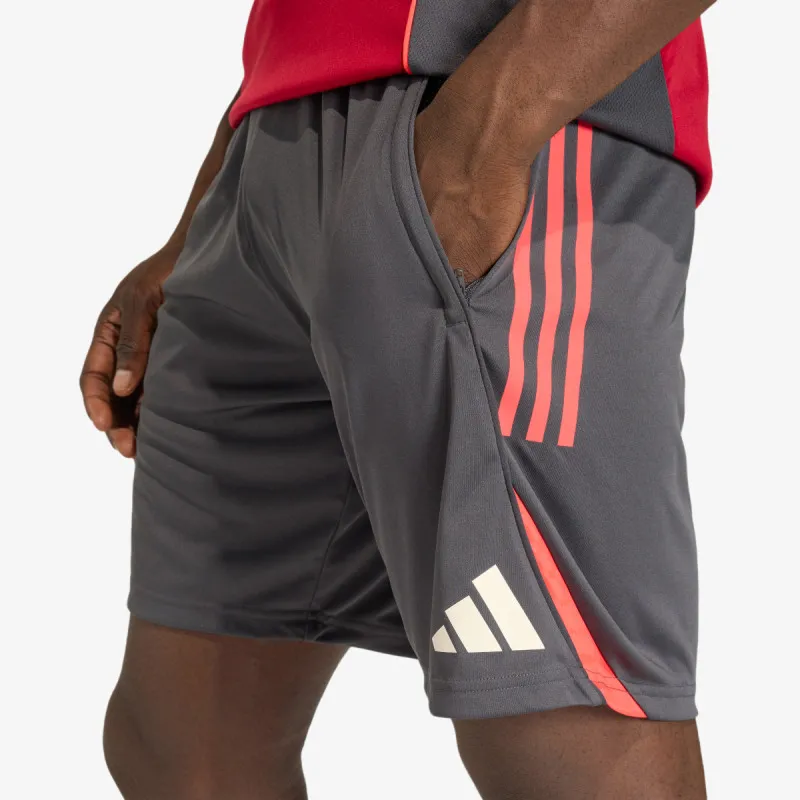 adidas LFC TR SHO 